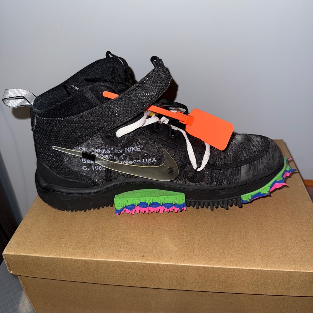 2022 Off White Air Force 1 Mid “Black” - Picture 6 of 8